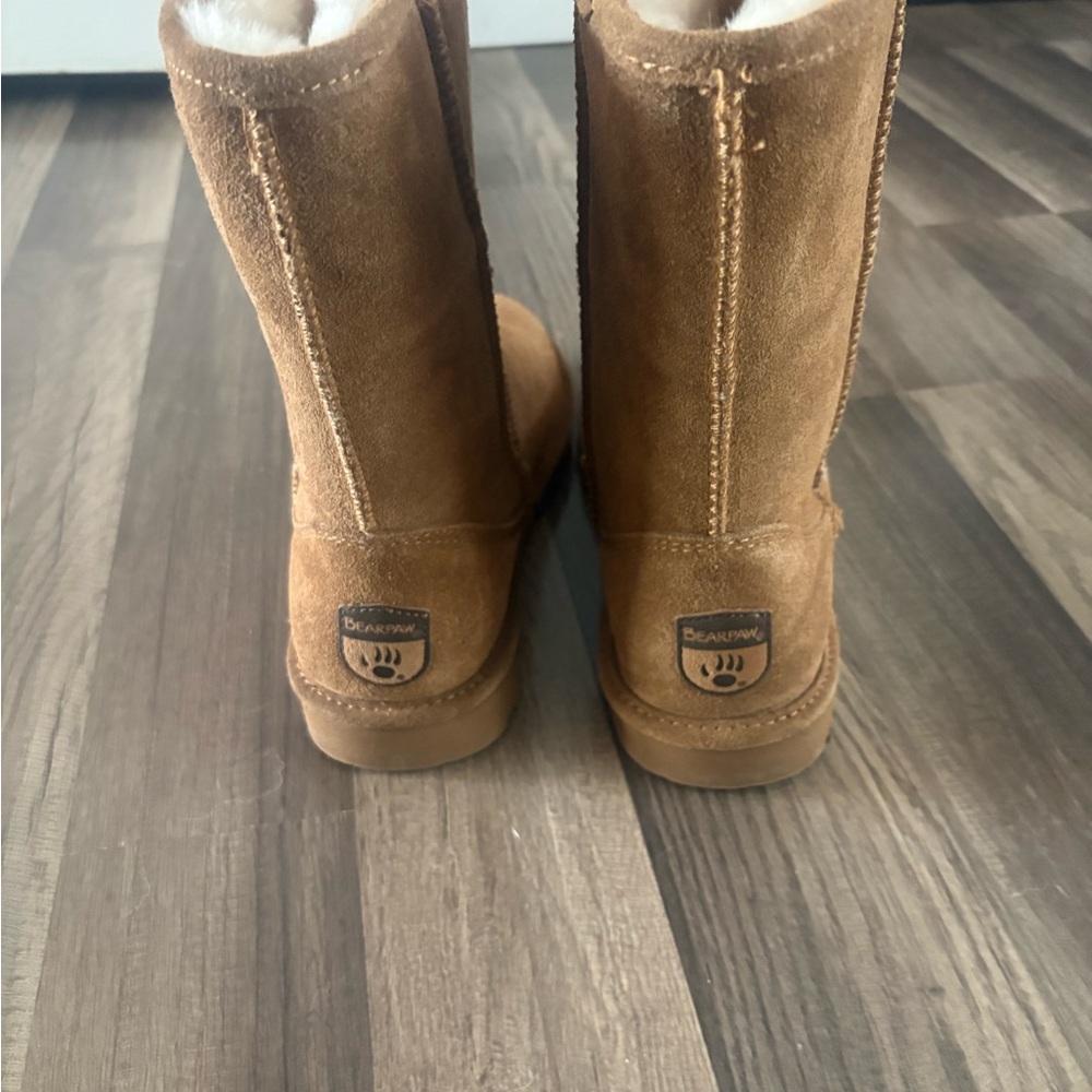Bearpaw Tan Suede Boots. Brand new, never worn!